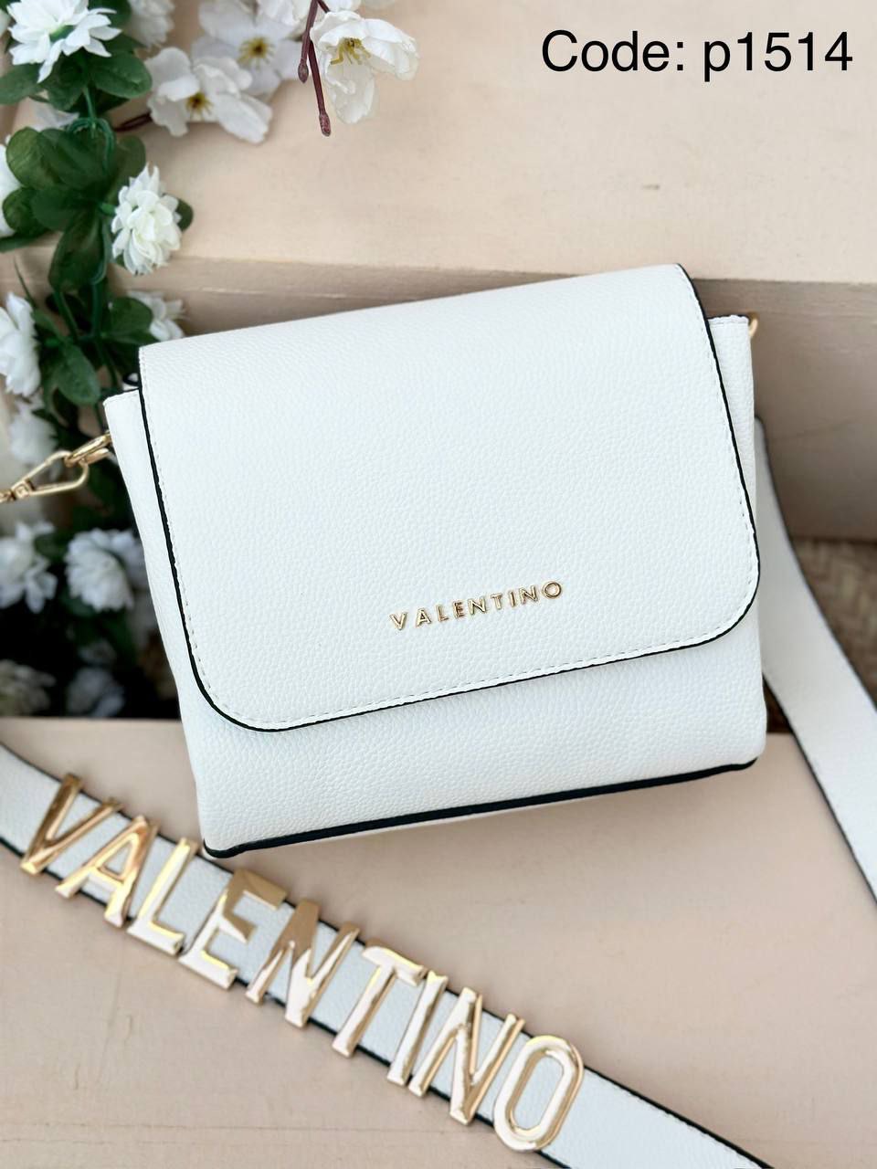 /public/uploads/photos/shares/Suzy bags/IMG_4355.jpeg